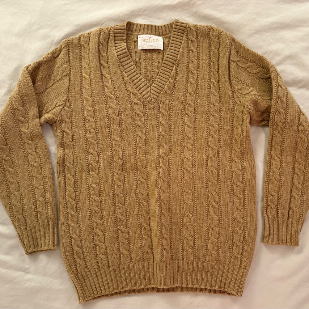 VTG Jantzen Men's V-Neck Cable Knit Sweater‎ Tan